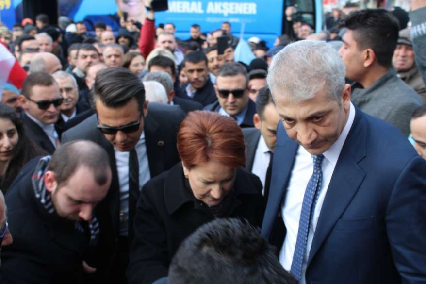 Hacı Karagöz'den miting gibi SKM açılışı 52