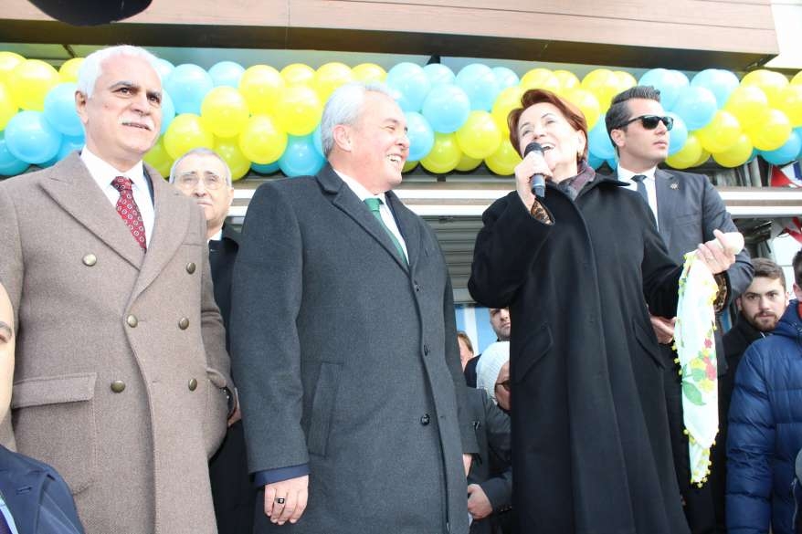 Hacı Karagöz'den miting gibi SKM açılışı 66