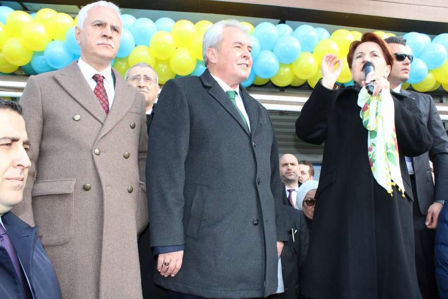 Hacı Karagöz'den miting gibi SKM açılışı 71
