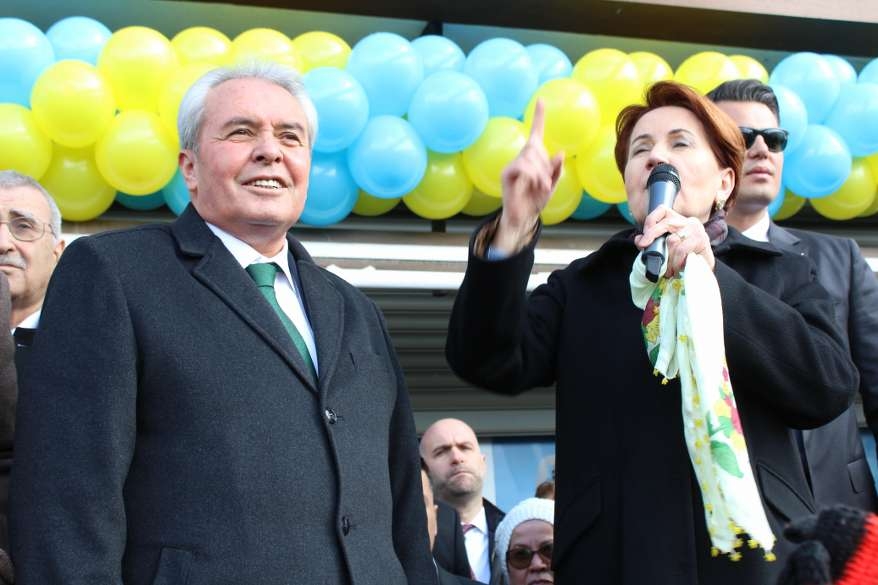 Hacı Karagöz'den miting gibi SKM açılışı 74