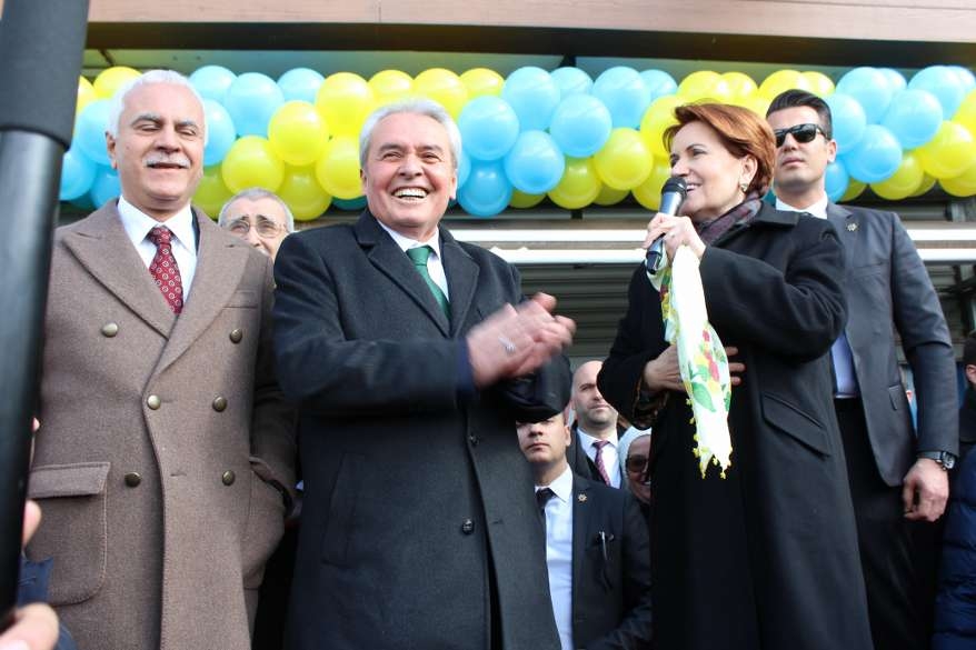 Hacı Karagöz'den miting gibi SKM açılışı 83