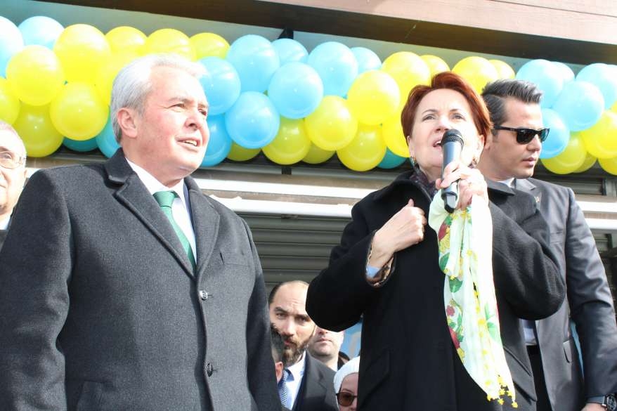 Hacı Karagöz'den miting gibi SKM açılışı 86