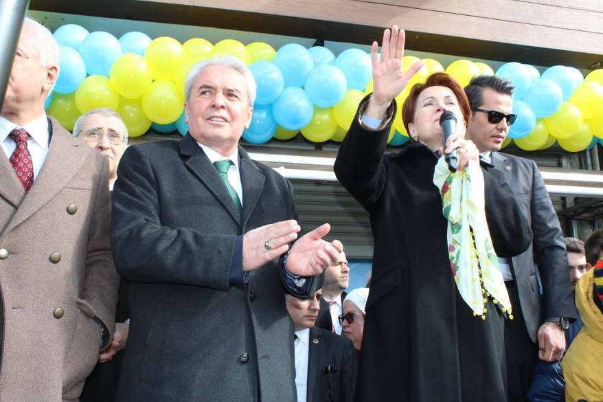 Hacı Karagöz'den miting gibi SKM açılışı 87