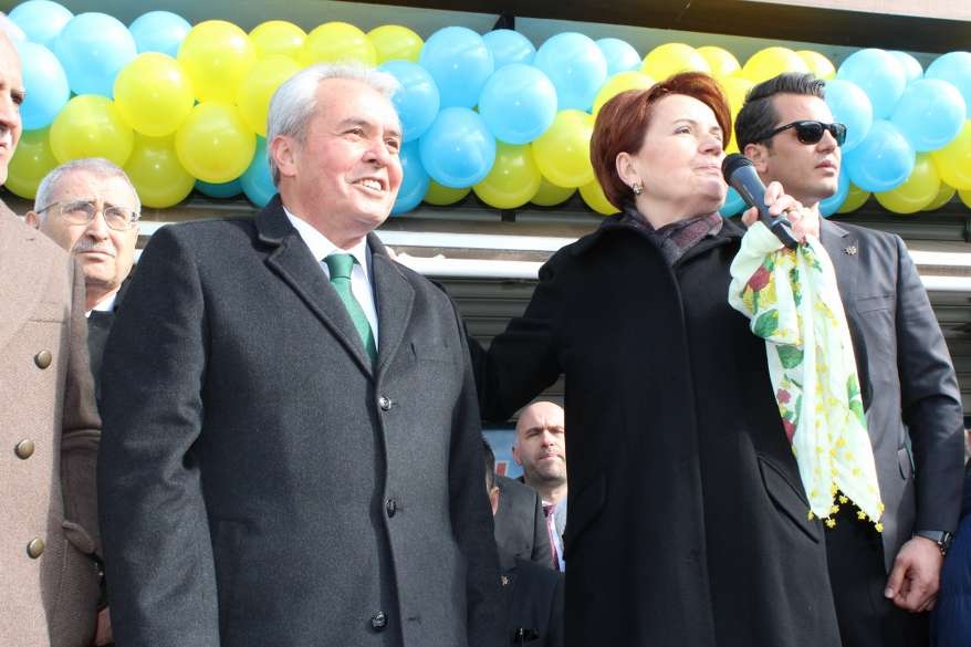 Hacı Karagöz'den miting gibi SKM açılışı 93