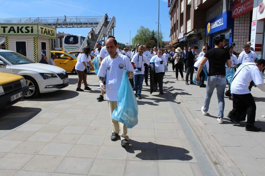 Engelli öğrencilerden örnek temizlik kampanyası 11