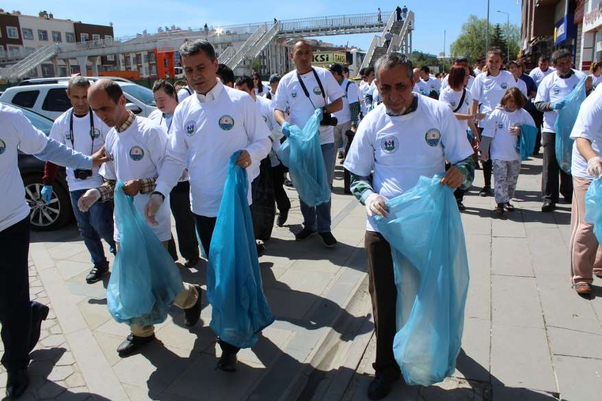 Engelli öğrencilerden örnek temizlik kampanyası 15