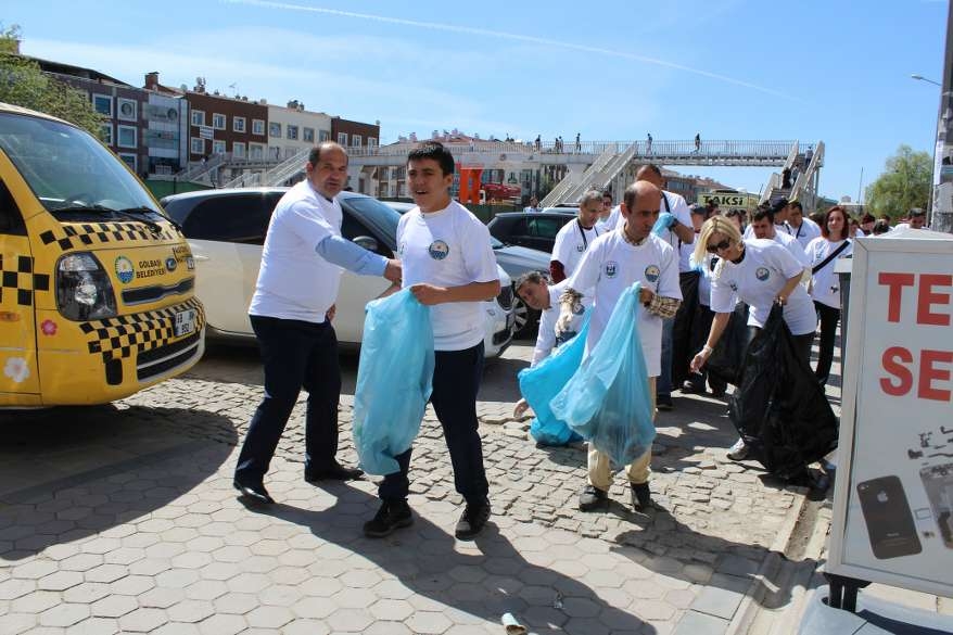 Engelli öğrencilerden örnek temizlik kampanyası 17