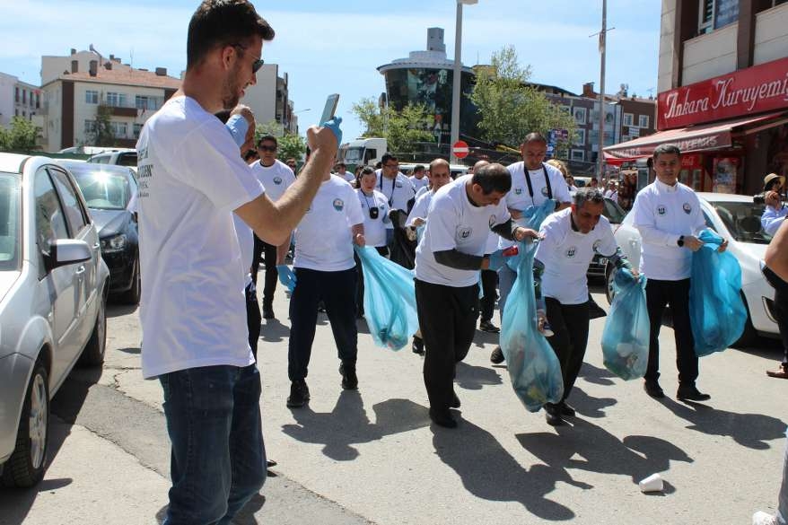 Engelli öğrencilerden örnek temizlik kampanyası 25