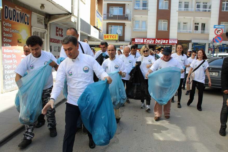 Engelli öğrencilerden örnek temizlik kampanyası 31