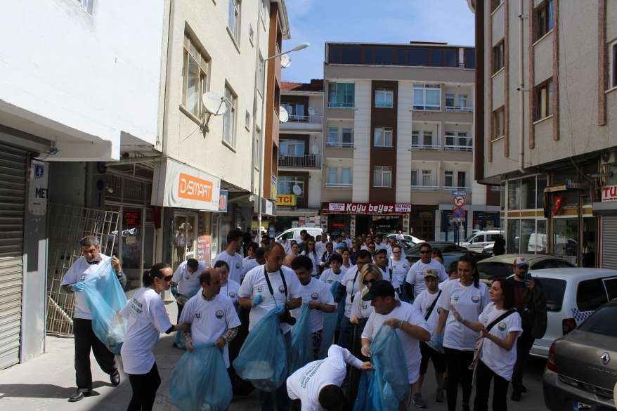 Engelli öğrencilerden örnek temizlik kampanyası 34