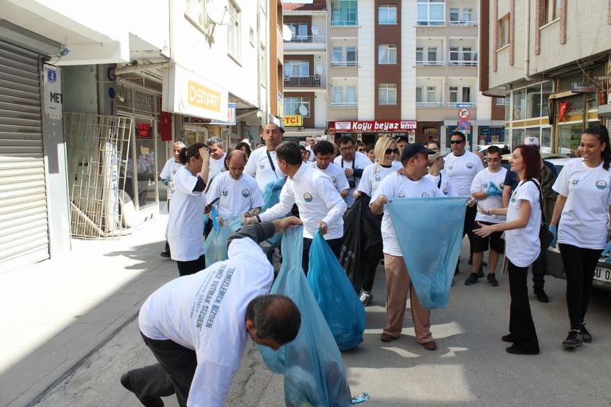 Engelli öğrencilerden örnek temizlik kampanyası 35