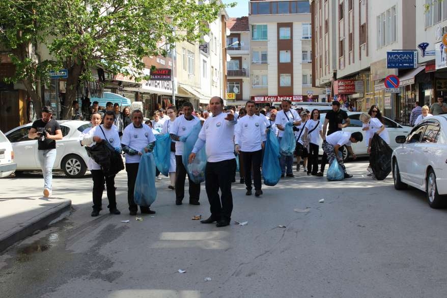 Engelli öğrencilerden örnek temizlik kampanyası 37