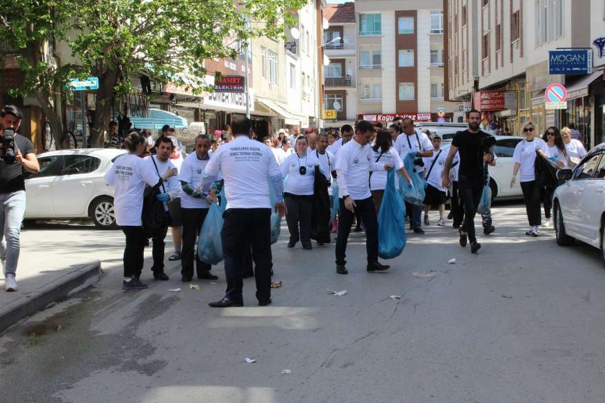 Engelli öğrencilerden örnek temizlik kampanyası 38