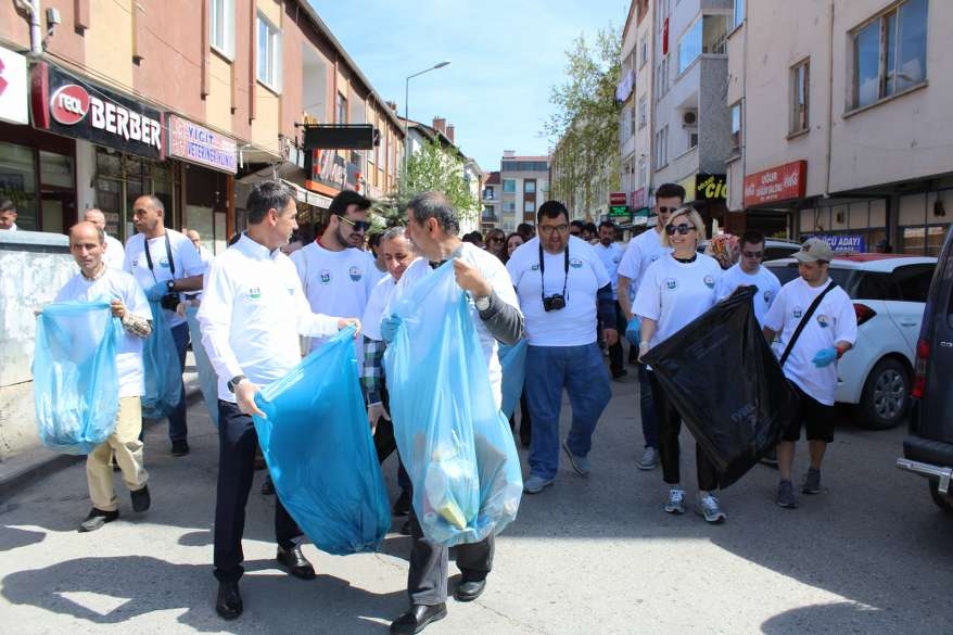 Engelli öğrencilerden örnek temizlik kampanyası 45