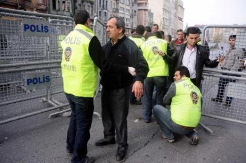 Taksim'de kalabalık kadraja sığmadı 7