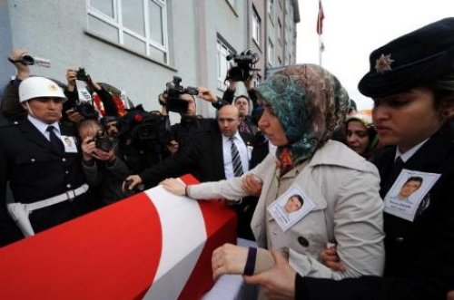 Şehit polis Recep Şahin son yolculuğuna uğurlandı