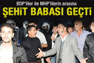 Bursa'da öfkeli kalabalığı şehit babası yatıştırdı