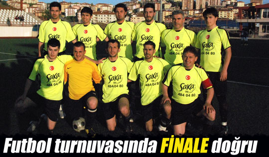 Futbol turnuvasında finale doğru