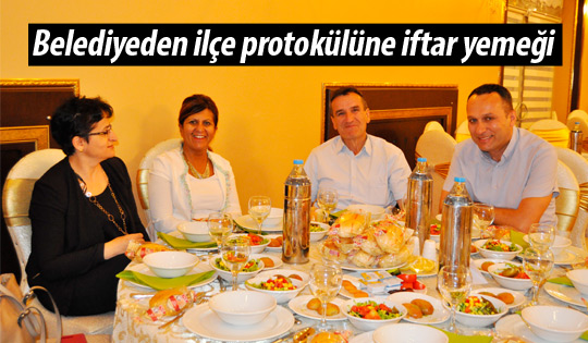 Başkan Duruay'dan ilçe protokole iftar yemeği