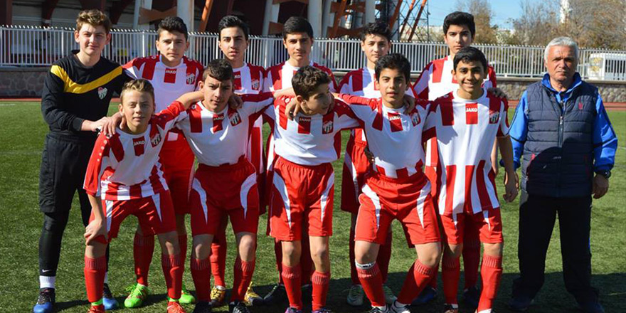 Gölbaşı Belediyespor U14 Futbol Takımı'ndan ilk galibiyet