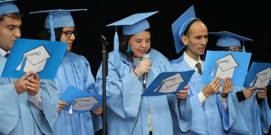 Başkan Duruay ZİÇEV öğrencilerine diploma verdi