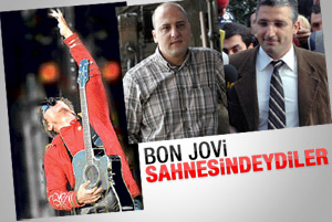 Nedim Şener ve Ahmet Şık Bon Jovi konserinde