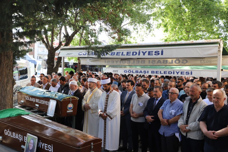 Genç çift son yolculuğuna uğurlandı