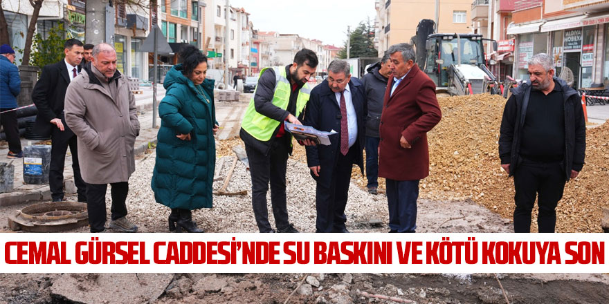 CEMAL GÜRSEL CADDESİ’NDE SU BASKINI VE KÖTÜ KOKUYA SON