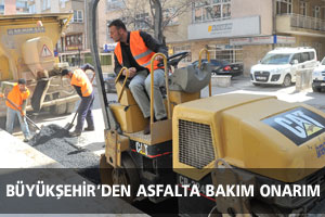 BÜYÜKŞEHİR’DEN ASFALTA BAKIM ONARIM