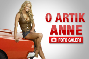 Jessica Simpson anne oldu