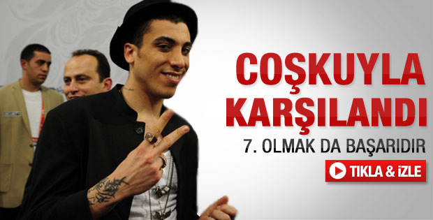 Can Bonomo'ya coşkulu karşılama - izle