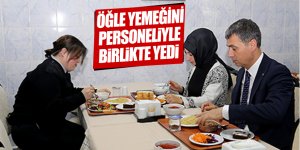 Başkan Şimşek öğle yemeğini personeliyle birlikte yedi