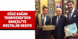 Tanrıverdi'den Bahçeli'ye Nostaljik hediye