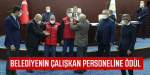 Başkan Şimşek'ten çalışkan personele ödül