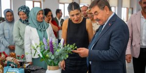 Gölbaşı Belediyesi Kursiyerlerinin El Emeği Ürünleri Sergilendi