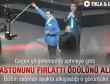 Tatlıses sahnede bastonu fırlattı - Video