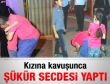 Kızına kavuşunca şükür secdesi yaptı